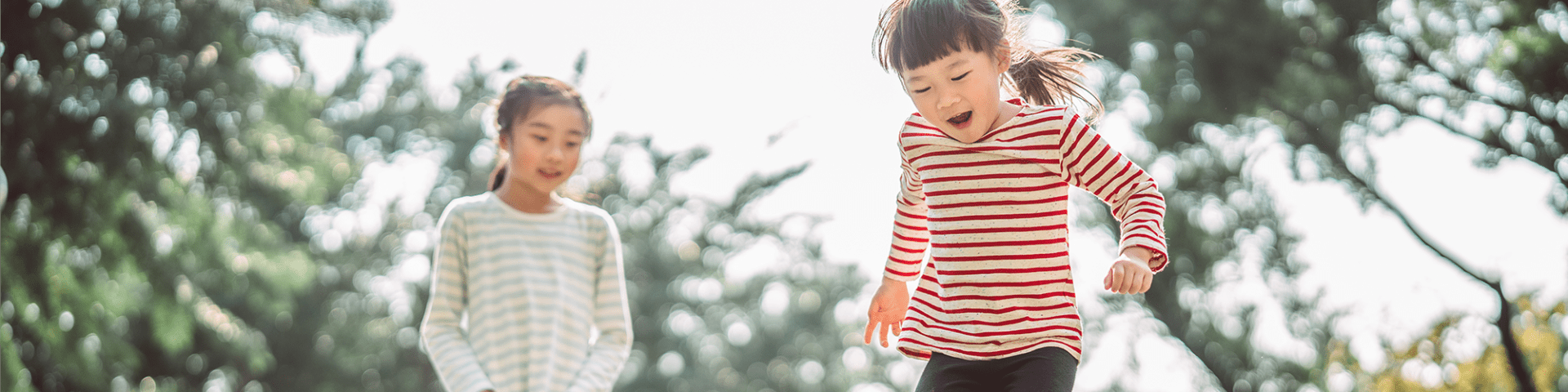 遊んでいる子供たち