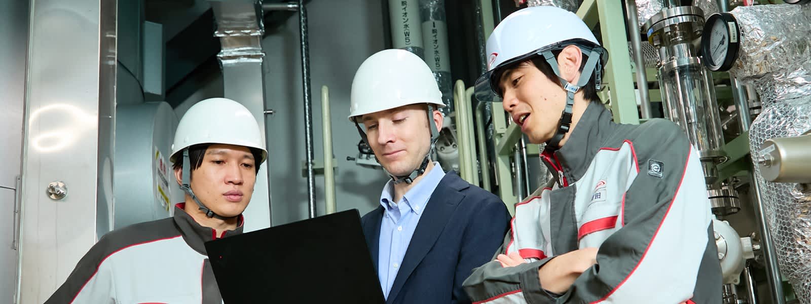 3人のタケダ社員