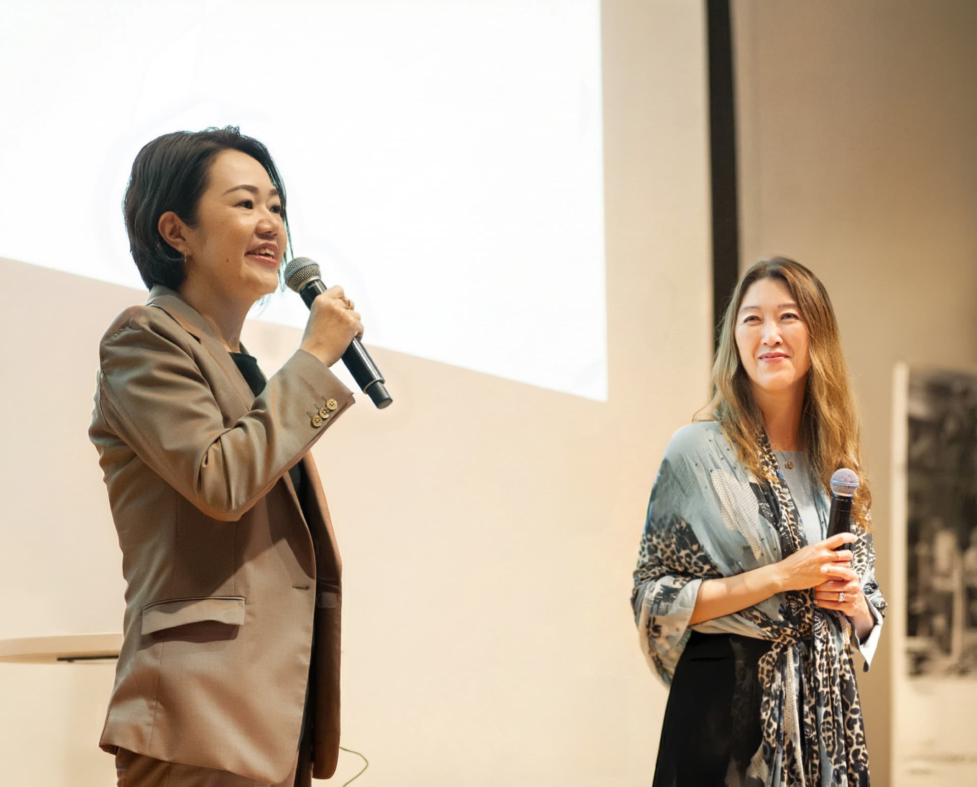 ジュリー・キムと宮柱明日香