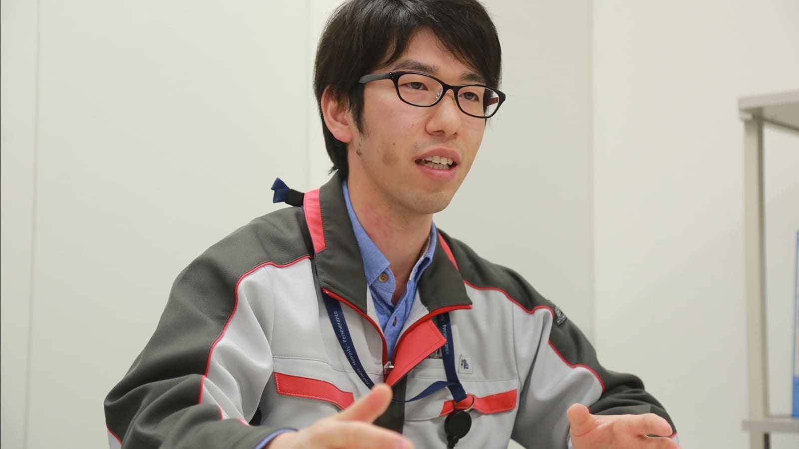 光社員が話している